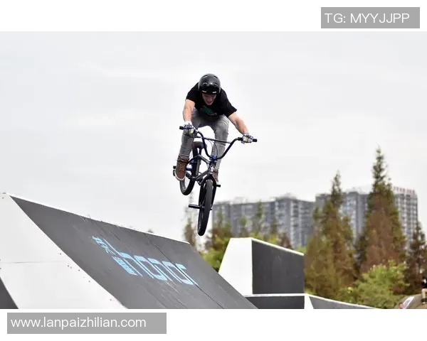 成都极限运动团队协作实力强劲荣登全国排行榜第三名